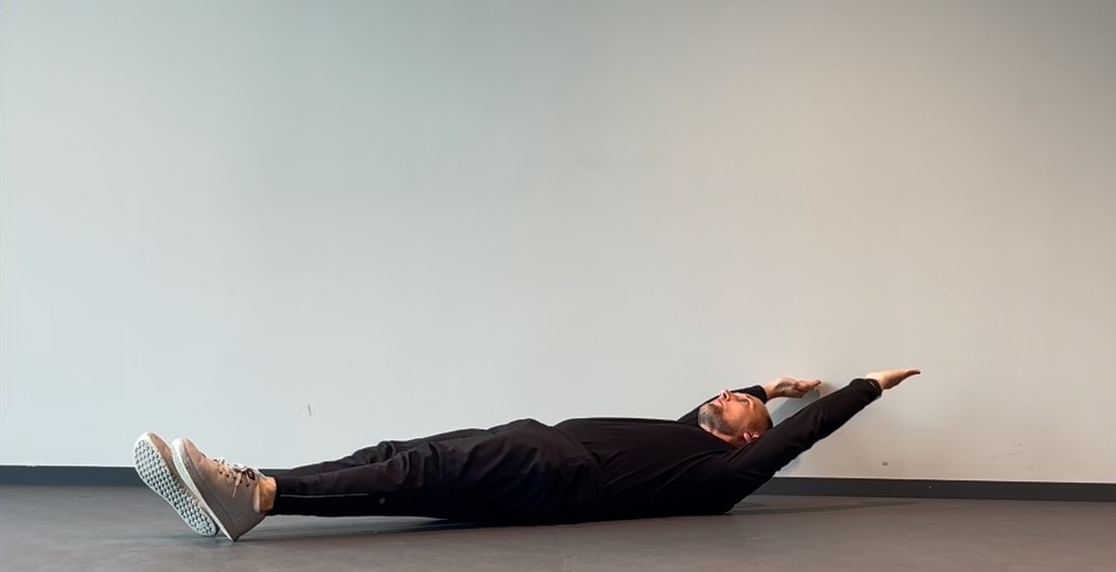 Alternating-leg V-up